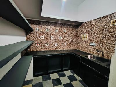 Kitchen Image of 1200 Sq.ft 2 BHK Builder Floor for rent in Indira Nagar Bengaluru for Rs. 40000