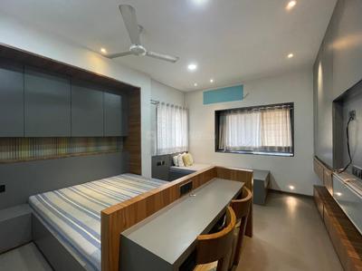 Bedroom Image of 1300 Sq.ft 2 BHK Apartment / Flat for rent in Gangapur Nashik for Rs. 25000