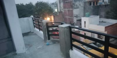 Balcony Image of Tiwari Hostel in Husainganj, Lucknow