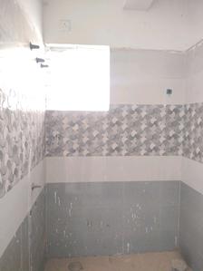 Common Bathroom Image of 950 Sq.ft 2 BHK Apartment / Flat for sale in Fern Nest, Electronic City Bengaluru for Rs. 4600010