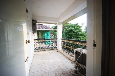 Balcony Image of 2250 Sq.ft 4 BHK Independent House for sale in Thaltej Ahmedabad for Rs. 44900000