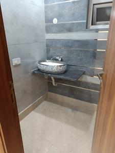 Bathroom Image of 1350 Sq.ft 3 BHK Builder Floor for sale in Model Town New Delhi for Rs. 25000000