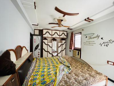 Bedroom Image of 1766 Sq.ft 3 BHK Apartment / Flat for rent in Shivalik Sachin Tower, Shyamal Ahmedabad for Rs. 32000