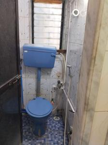 Bathroom Image of 550 Sq.ft 1 BHK Apartment / Flat for rent in Rani Sati Nagar, Malad West Mumbai for Rs. 28000