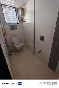Bathroom Image of 900 Sq.ft 2 BHK Apartment / Flat for rent in Shivaji Park Mumbai for Rs. 100000