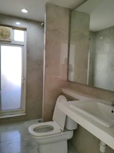 Common Bathroom Image of 950 Sq.ft 2 BHK Apartment / Flat for rent in ACME Ozone Phase 2, Thane West Thane for Rs. 39999