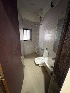 Bathroom Image of 1400 Sq.ft 2 BHK Apartment / Flat for sale in Shyam NiwasSociety, Cumballa Hill Mumbai for Rs. 50000000