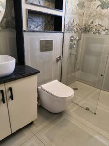 Common Bathroom Image of 2250 Sq.ft 3 BHK Builder Floor for sale in DLF Phase 2, DLF Phase 1 Gurgaon for Rs. 55000000