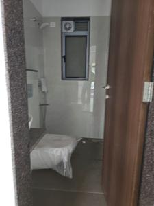 Common Bathroom Image of 730 Sq.ft 2 BHK Apartment / Flat for sale in Dahisar West Mumbai for Rs. 15050000