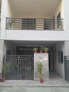 Image of Girls and boys pg near metro in Sector 18, Noida