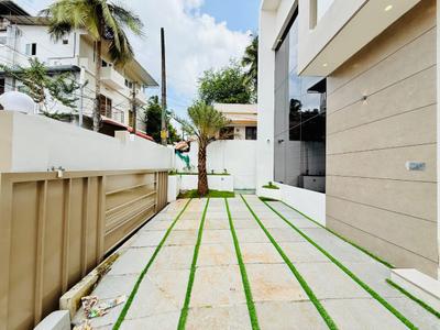 Balcony Image of 3150 Sq.ft 5 BHK Independent House for sale in Kakkanad Kochi for Rs. 21500000