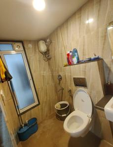 Bathroom Image of 550 Sq.ft 1 BHK Apartment / Flat for sale in Lodha Amara, Kolshet Thane for Rs. 7299999