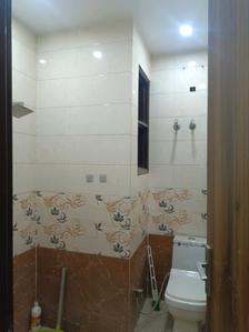 Common Bathroom Image of 1035 Sq.ft 3 BHK Builder Floor for sale in Mahavir Enclave New Delhi for Rs. 9000000