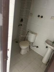 Bathroom Image of 1135 Sq.ft 2.5 BHK Apartment / Flat for rent in Prateek Laurel, Sector 120 Noida for Rs. 25500