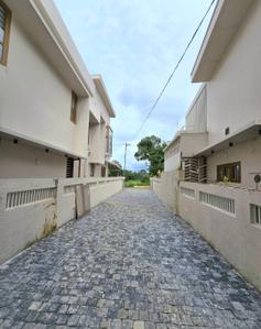 Image of 3000 Sq.ft 4 BHK Independent House for sale in Kakkanad, Kochi for Rs. 18500000