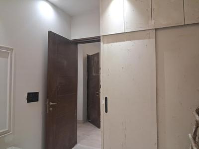 Bedroom Image of 901 Sq.ft 3 BHK Builder Floor for rent in Paschim Vihar New Delhi for Rs. 40000