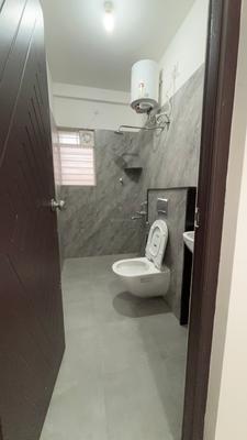 Bathroom Image of 654 Sq.ft 1 BHK Apartment / Flat for rent in K R Puram Bengaluru for Rs. 20000