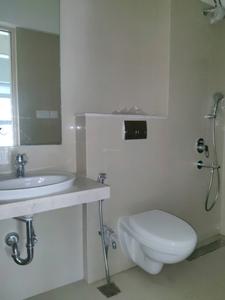 Common Bathroom Image of 850 Sq.ft 2 BHK Apartment / Flat for rent in Runwal Greens, Bhandup West Mumbai for Rs. 58000