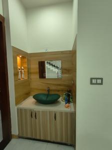 Bathroom Image of 1500 Sq.ft 3 BHK Independent House for rent in Kolar Road Bhopal for Rs. 40000