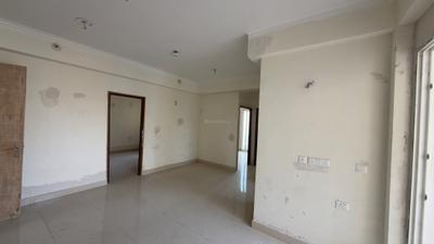 Living Room Image of 1200 Sq.ft 3 BHK Apartment / Flat for sale in Amrapali Crystal Homes Phase 1, Sector 76 Noida for Rs. 17875000