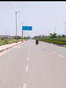 Image of 60 Sq.ft Residential Plot / Land for sale in Sector 34 Rohini, New Delhi for Rs. 15000000