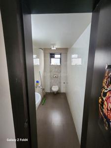 Bathroom Image of 1800 Sq.ft 4 BHK Independent House for rent in Koregaon Park Pune for Rs. 125000