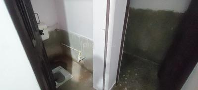 Bathroom Image of 2700 Sq.ft 1 BHK Independent House for rent in Viveka Nand Gram-Phase-I Dehradun for Rs. 9000
