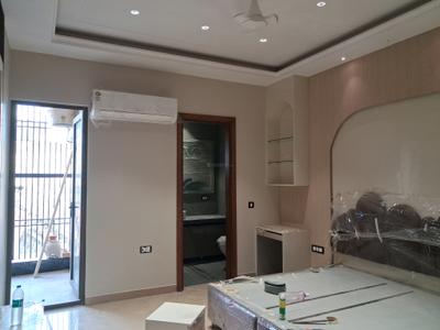 Bedroom Image of 1800 Sq.ft 3 BHK Builder Floor for sale in Kirti Nagar New Delhi for Rs. 40000000