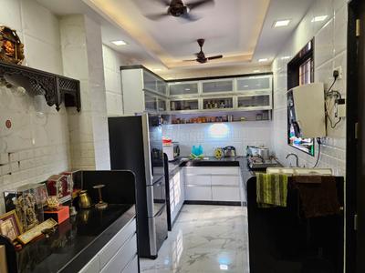 Kitchen Image of 370 Sq.ft 3 BHK Independent House for sale in Aundh Pune for Rs. 50000000
