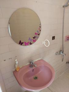 Bathroom Image of 1750 Sq.ft 2 BHK Apartment / Flat for rent in Koregaon Park Pune for Rs. 65000