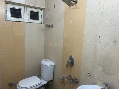 Bathroom Image of 1500 Sq.ft 3 BHK Builder Floor for rent in Rajouri Garden New Delhi for Rs. 50000