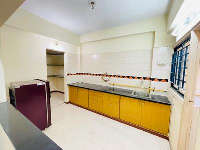Kitchen Image of 1250 Sq.ft 2 BHK Apartment / Flat for rent in Satellite Ahmedabad for Rs. 25000