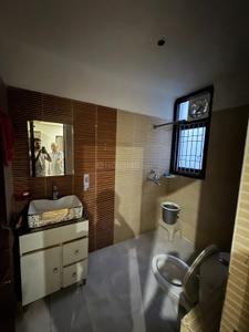 Bathroom Image of 1120 Sq.ft 2 BHK Apartment / Flat for rent in Lohgarh Zirakpur for Rs. 24000