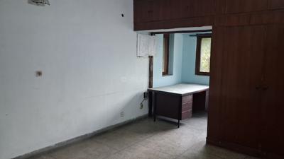 Bedroom Image of 1800 Sq.ft 3.5 BHK Duplex for sale in Swaraj Homes Pocket C RWA Sarita Vihar, Sarita Vihar New Delhi for Rs. 31000000
