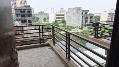 Balcony Image of 820 Sq.ft 3 BHK Apartment / Flat for sale in Adore Samriddhi, Sector 89 Faridabad for Rs. 6800000