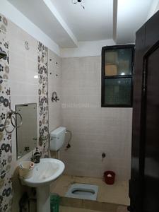 Bathroom Image of 1150 Sq.ft 3 BHK Builder Floor for sale in Laxmi Nagar New Delhi for Rs. 11000000