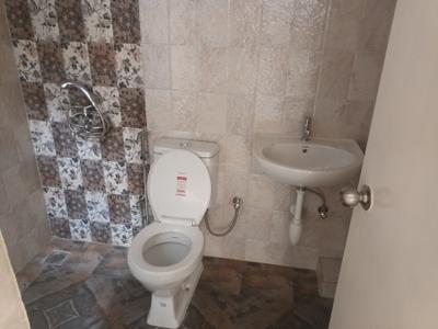 Bathroom Image of 550 Sq.ft 1 BHK Apartment / Flat for rent in Mahindra Happinest Kalyan Project A, Bhiwandi Thane for Rs. 11000