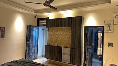 Bedroom Image of 450 Sq.ft 1 BHK Independent House for rent in Sant Nagar New Delhi for Rs. 40000
