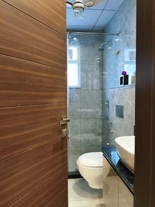 Common Bathroom Image of 1600 Sq.ft 3 BHK Builder Floor for rent in Trehan Luxury Floors 71, Sector 71 Gurgaon for Rs. 48000