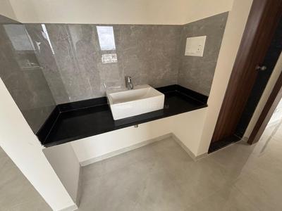 Bathroom Image of 1050 Sq.ft 2 BHK Apartment / Flat for rent in Metropark County, Balewadi Pune for Rs. 35000