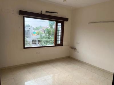 Bedroom Image of 4000 Sq.ft 4 BHK Builder Floor for rent in Sector 17 Faridabad for Rs. 55000