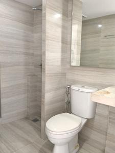 Common Bathroom Image of 670 Sq.ft 1.5 BHK Apartment / Flat for sale in Dosti West County Oak, Thane West Thane for Rs. 10000000