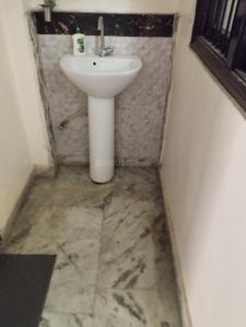 Balcony Image of 2000 Sq.ft 2 BHK Builder Floor for rent in Vrindavan Yojana Lucknow for Rs. 25000