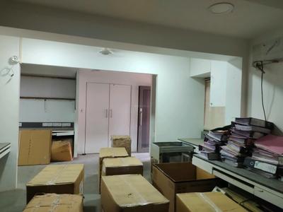 Living Room Image of 850 Sq.ft 2 BHK Apartment / Flat for sale in Mistry Complex, Andheri East Mumbai for Rs. 22000000