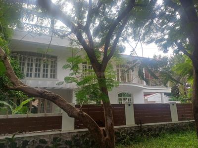 8 BHK Independent House
