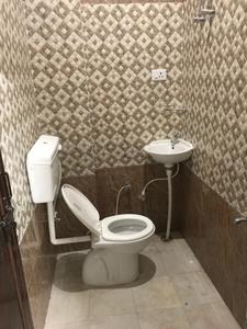 Bathroom Image of 1800 Sq.ft 2 BHK Builder Floor for rent in Swaraj Nagar Kanpur for Rs. 17000