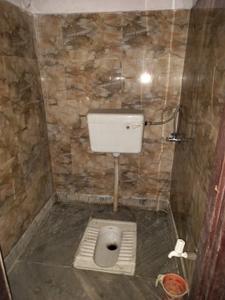 Bathroom Image of 1200 Sq.ft 2 BHK Independent House for rent in Kankhal Haridwar for Rs. 12000