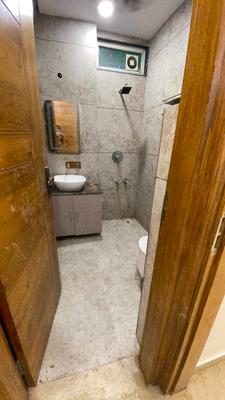 Image of 1400 Sq.ft 3 BHK Builder Floor for sale in DDA Flat Janakpuri, Janakpuri, New Delhi for Rs. 21000000