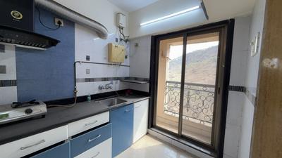 Kitchen Image of 1500 Sq.ft 3 BHK Apartment / Flat for rent in Regency Gardens, Kharghar Navi Mumbai for Rs. 70000