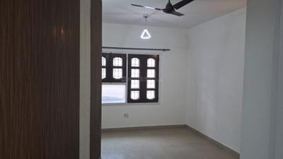 Bedroom Image of 2800 Sq.ft 6 BHK Builder Floor for sale in Sarita Vihar New Delhi for Rs. 28500000